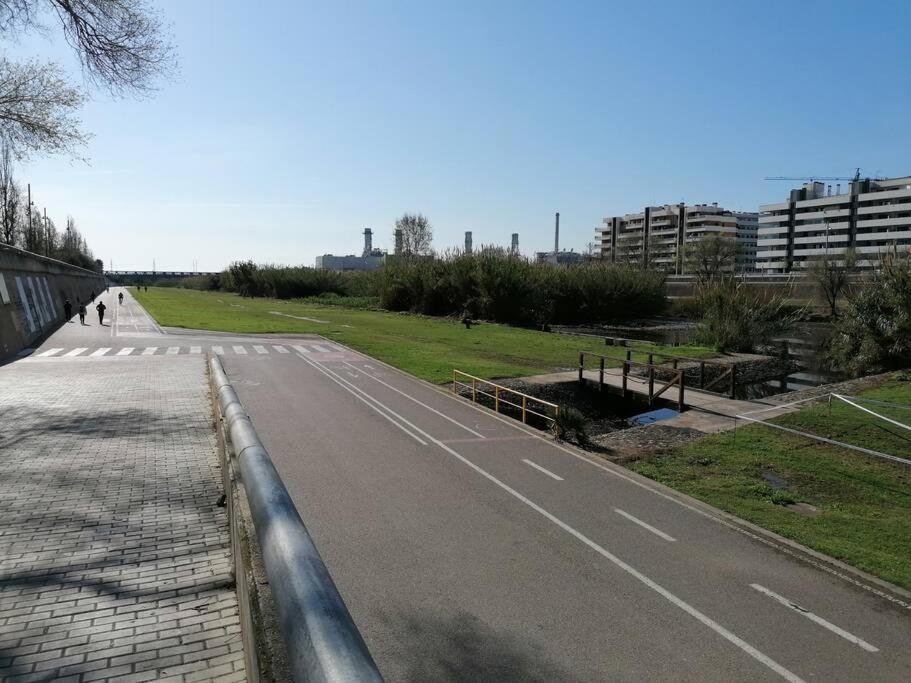 Piso Pl 2B, 20Min Plaza Cataluna Sant Adrià de Besòs Exteriör bild